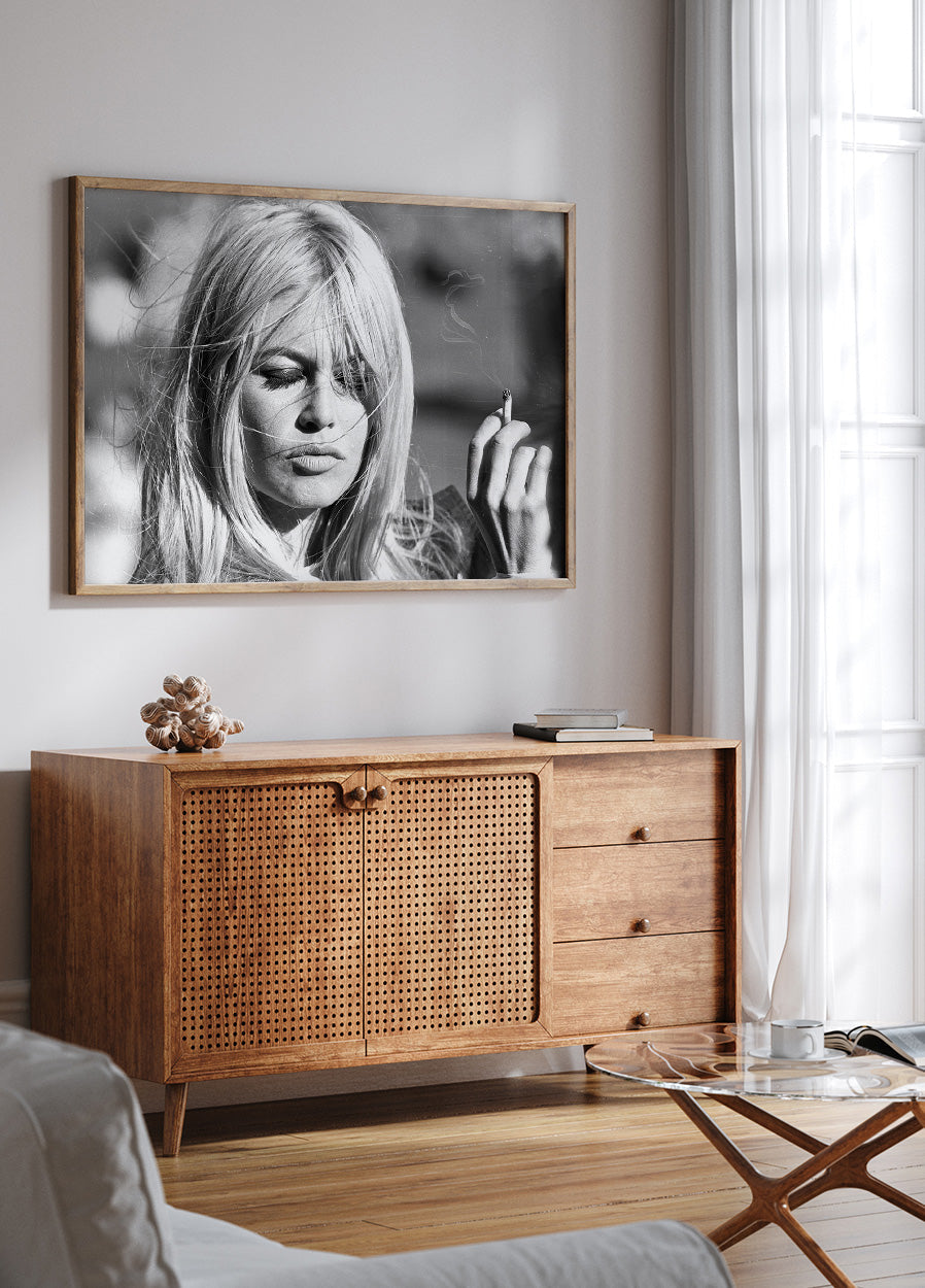 Brigitte Bardot With Cigarette On Wind Plakat - Posterbox.dk