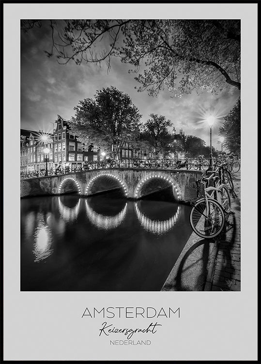 In focus: AMSTERDAM Idyllic nightscape from Keizersgracht Plakat - Posterbox