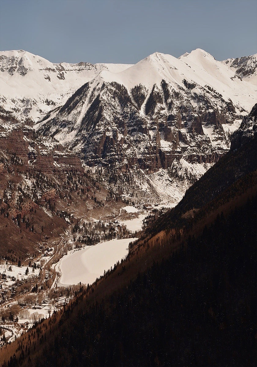 Snowy Mountain Valley Plakat - Posterbox