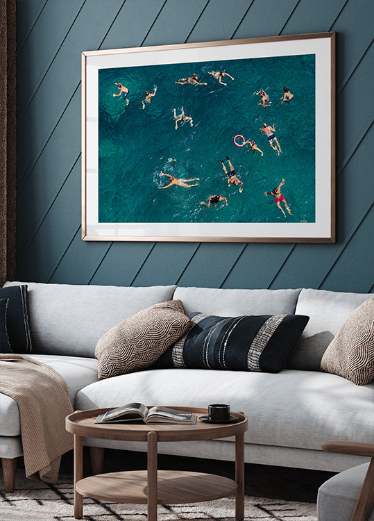 Poster zum Schwimmen im blauen Wasser