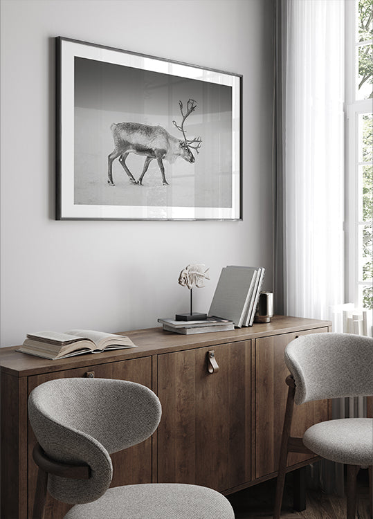 Alone in the Arctic wasteland Plakat