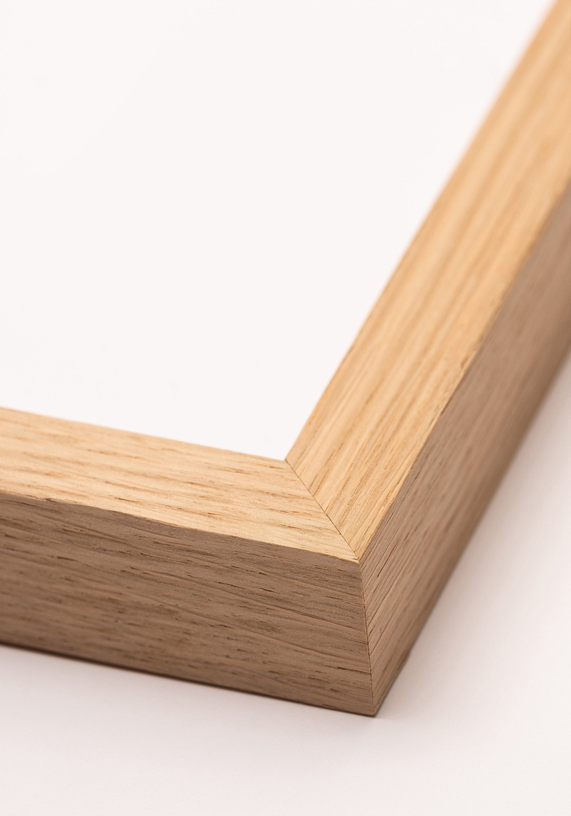 Premium Wood frame Nielsen Oak - Posterbox